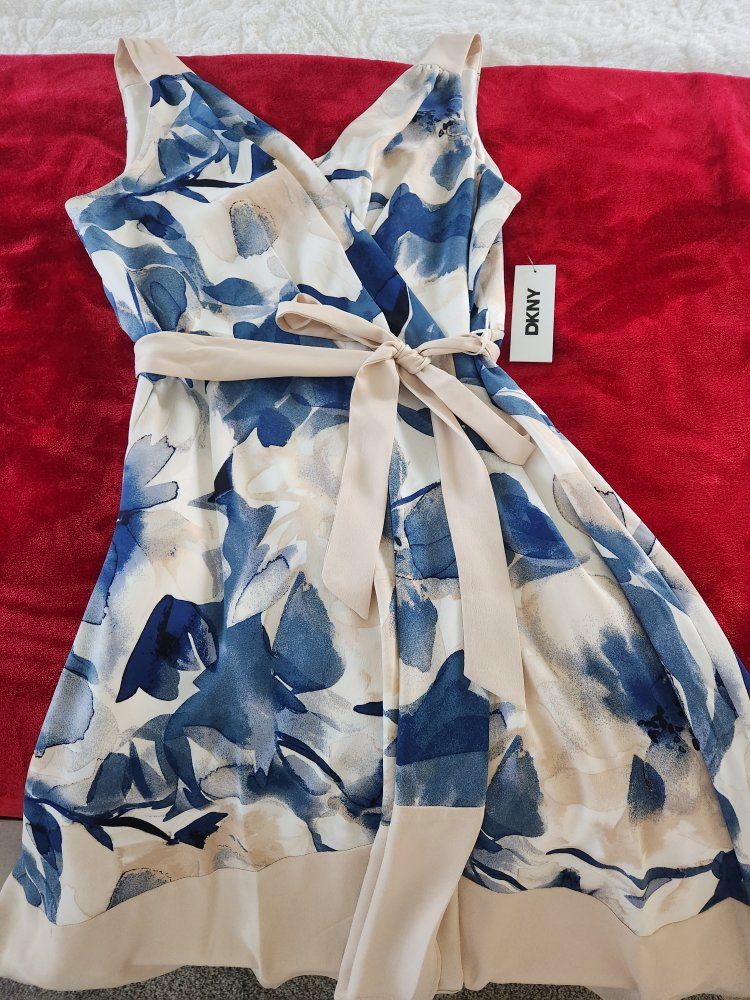 DKNY Floral Print Sleeveless Wrap Dress Size 8 NWT