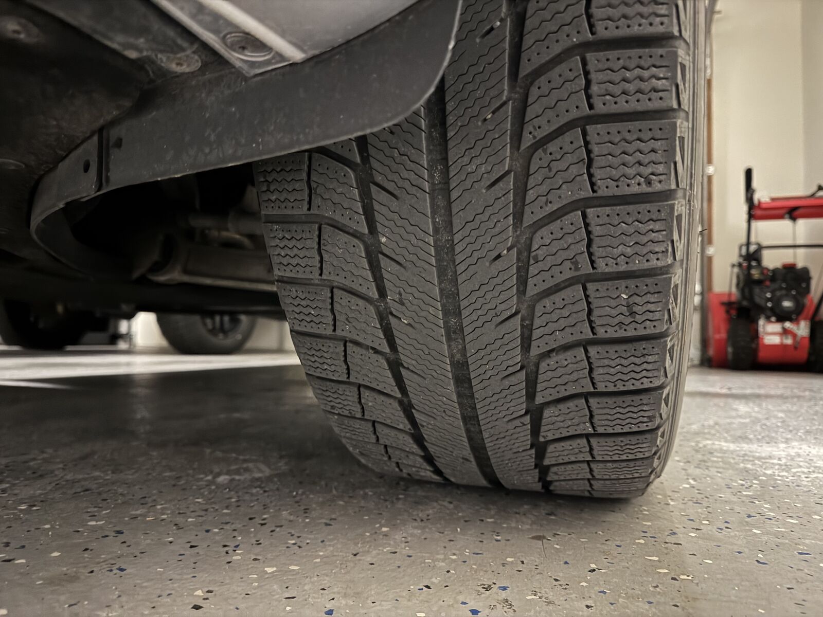 Michelin Latitude X-Ice Snow Tires 275/45 R20