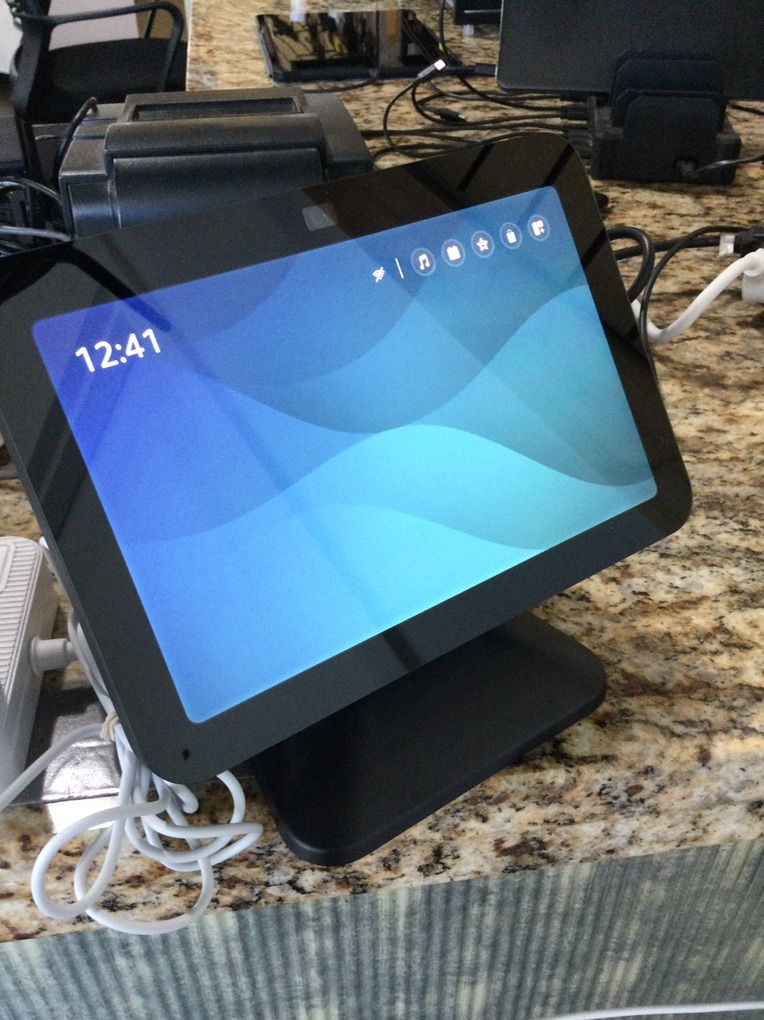 Amazon Echo 5.   #E75011182