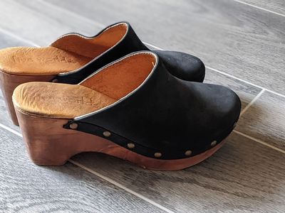 Women's Clog