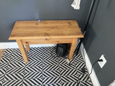 Piano bench