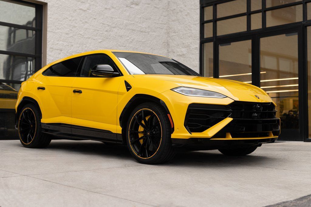 2025 Lamborghini Urus SE