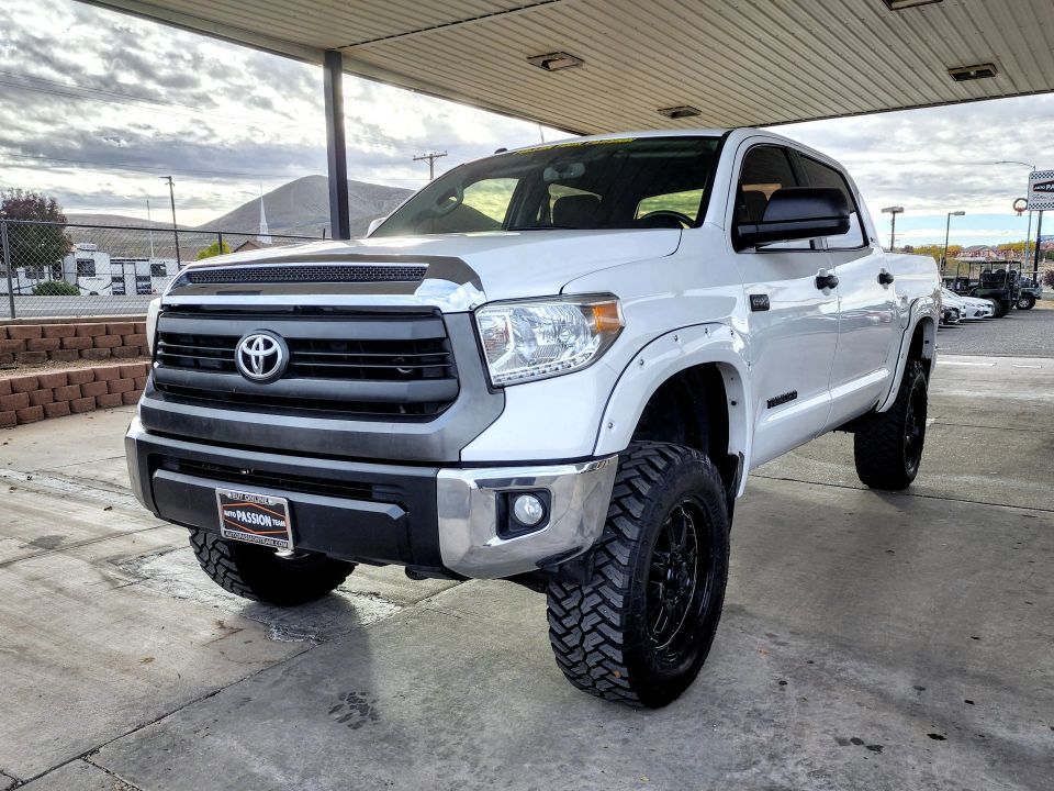 2017 Toyota Tundra SR5