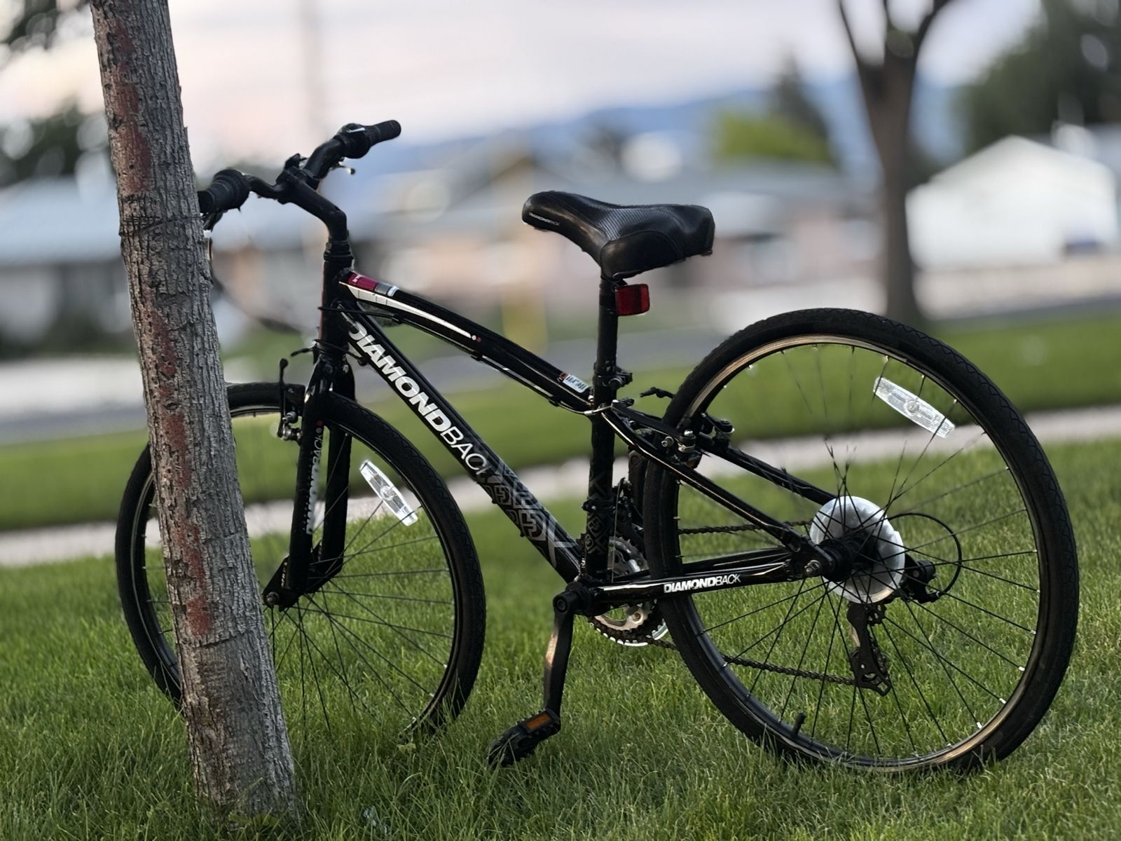 Diamondback Hybrid Bike - Used, Black/White, All-Terrain Ready
