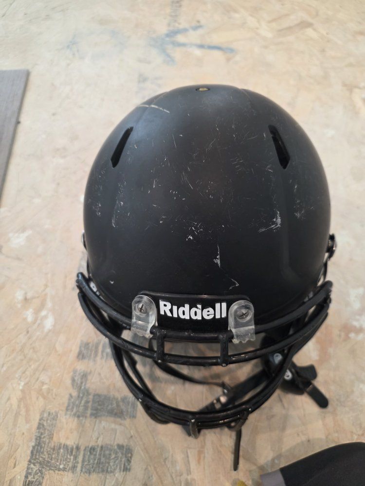 Football Hemet or Pads
