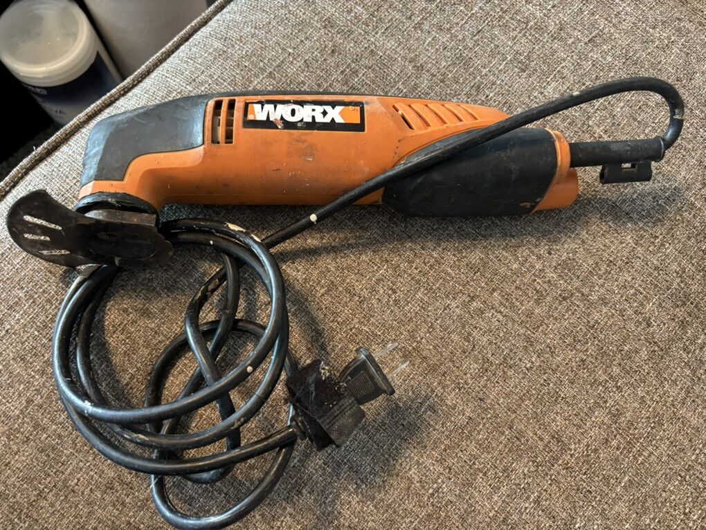 Worx Corded 2.5 Amp Oscillating Power Tool