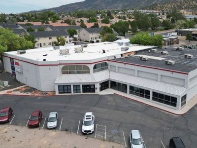 Crazy low price! Large building and large parking