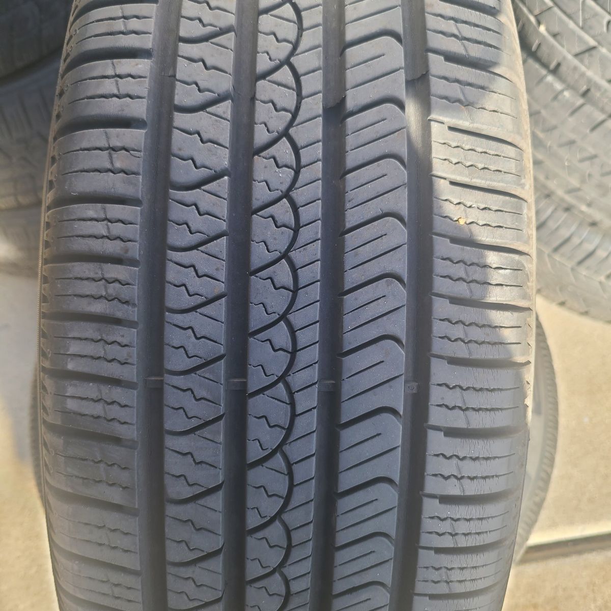 225/55/19 PIRELLI SCORPION