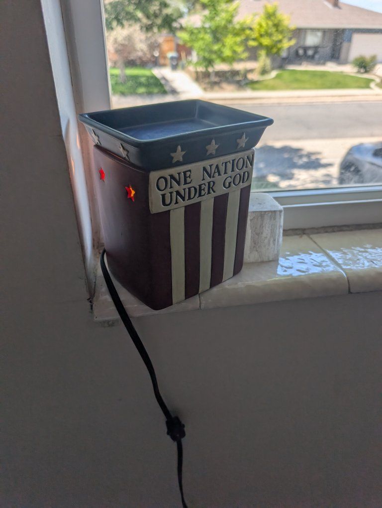 One Nation Under God Scentsy warmer