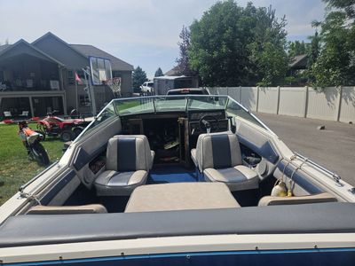 1986 Wellcraft 19ft Cuddie Cabin Boat w/ MerCruiser 165 Engine & Trailer - Original Owner