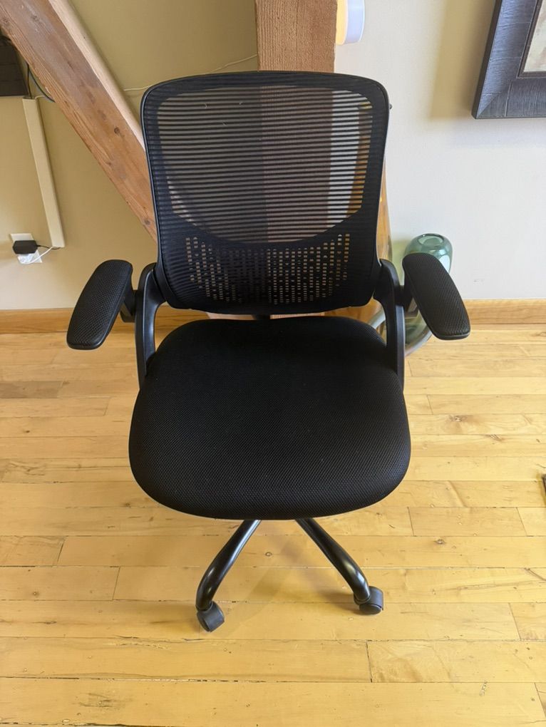 Almost New Office  Chair