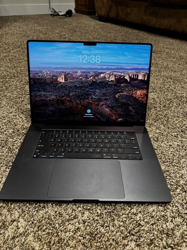 2023 MacBook Pro 16 - M3 Max / 36GB RAM / 1TB SSD