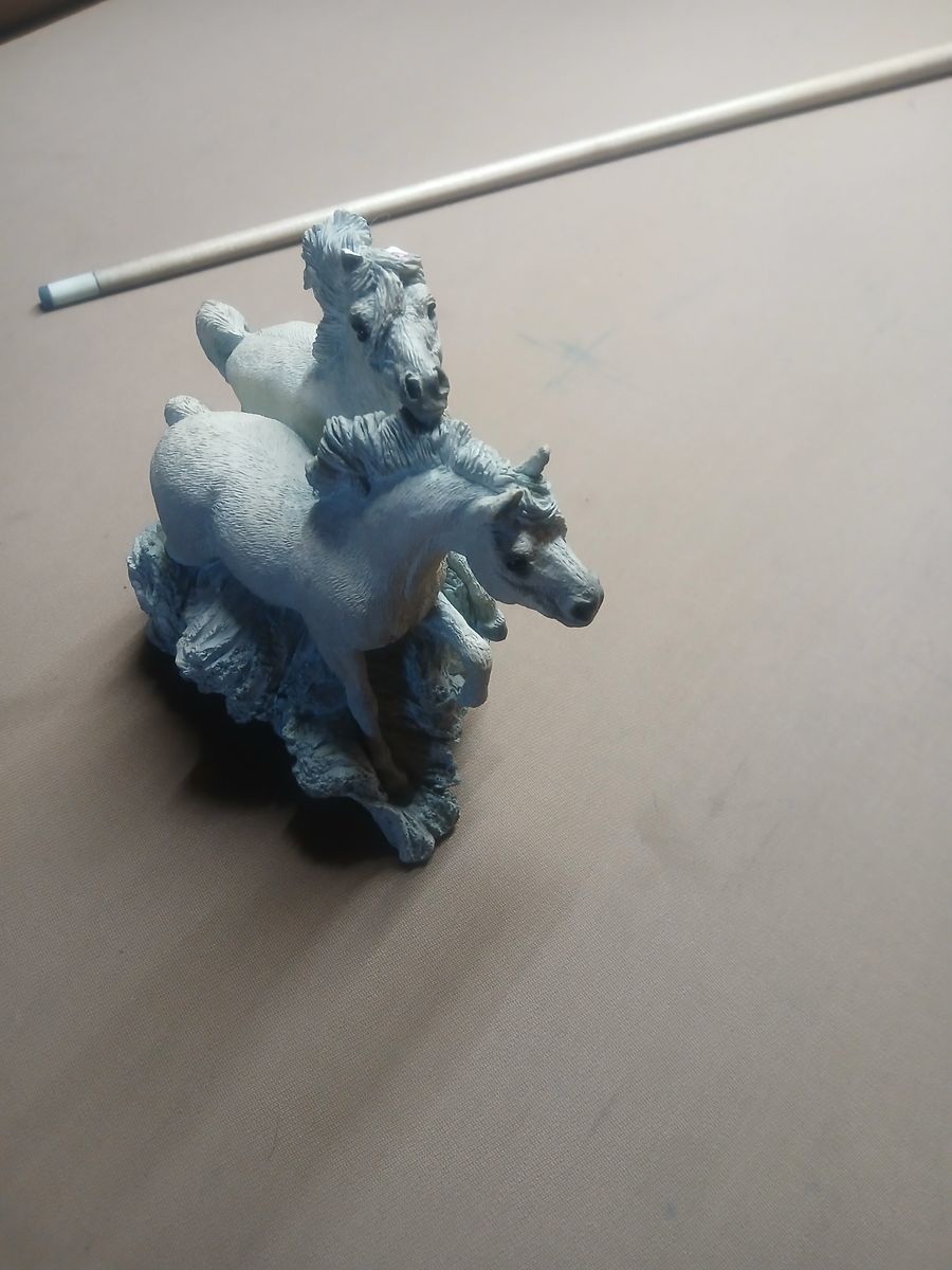 Vintage 1991 United Design "Sea Horses" White Horse Figurine (CC-189)