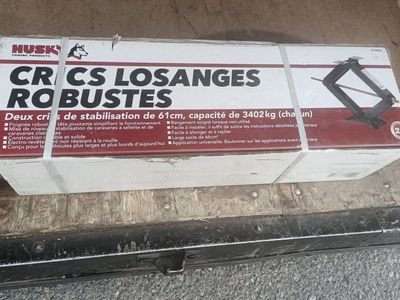 Husky heavy duty scissor jack