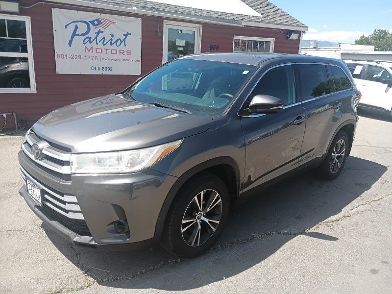 2019 Toyota Highlander LE