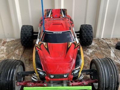 Traxxas rustler