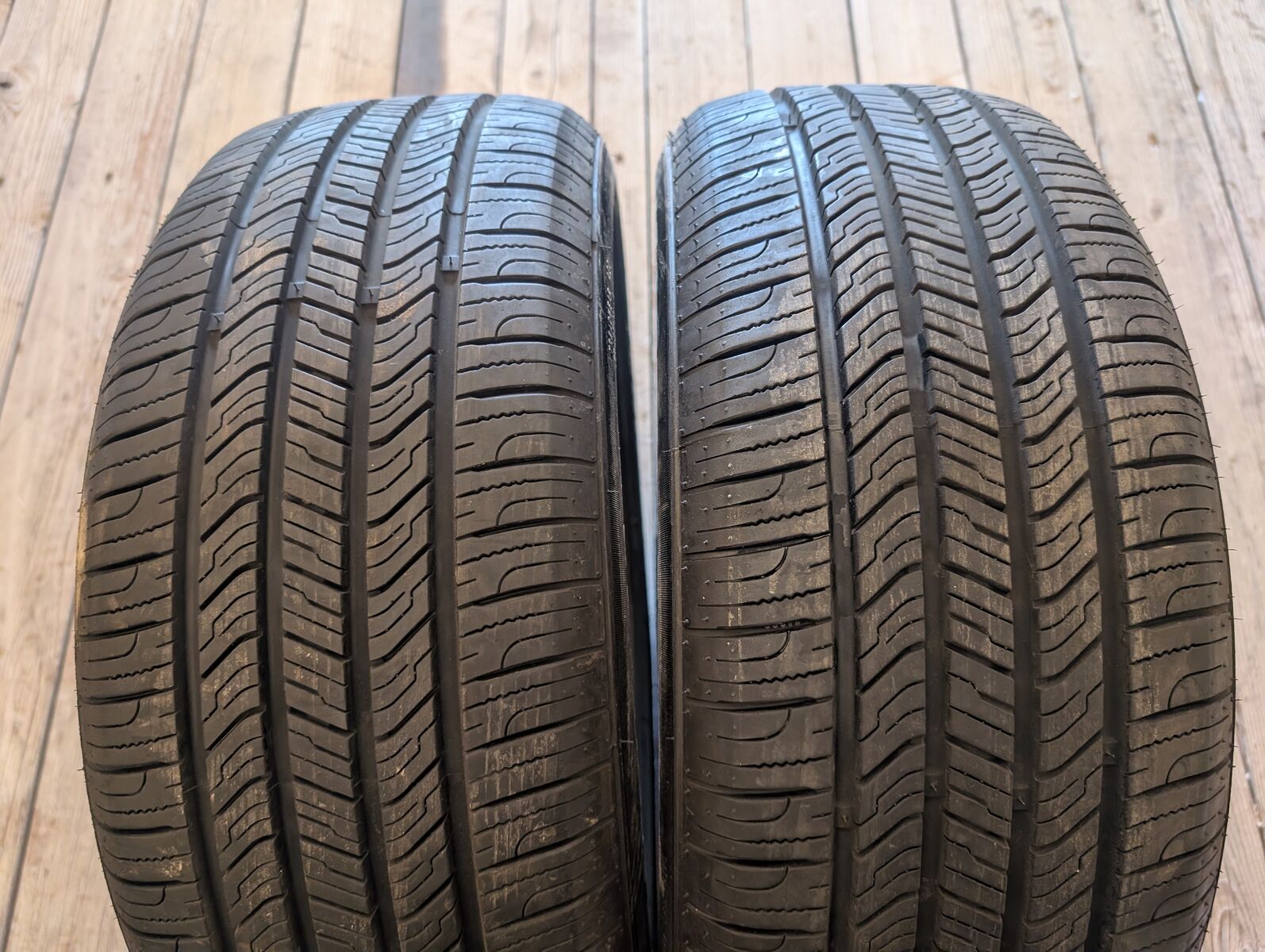 Pair Of New Sailun Atrezzo SH408 - 215/55/16