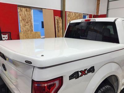 SnugTop SnugLid White Solid Bed Cap Tonneau Cover F150 5.5' bed