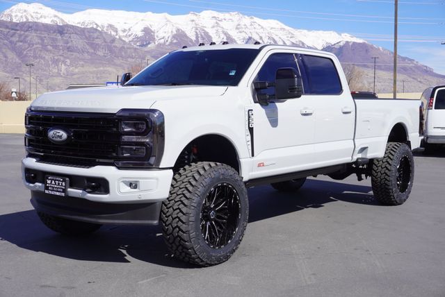 2025 Ford F-350 Super Duty Platinum