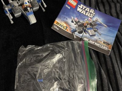 LEGO Star Wars 75125 X-Wing Fighter Microfighter Series 3 Building Toy with Pilot Minifigure