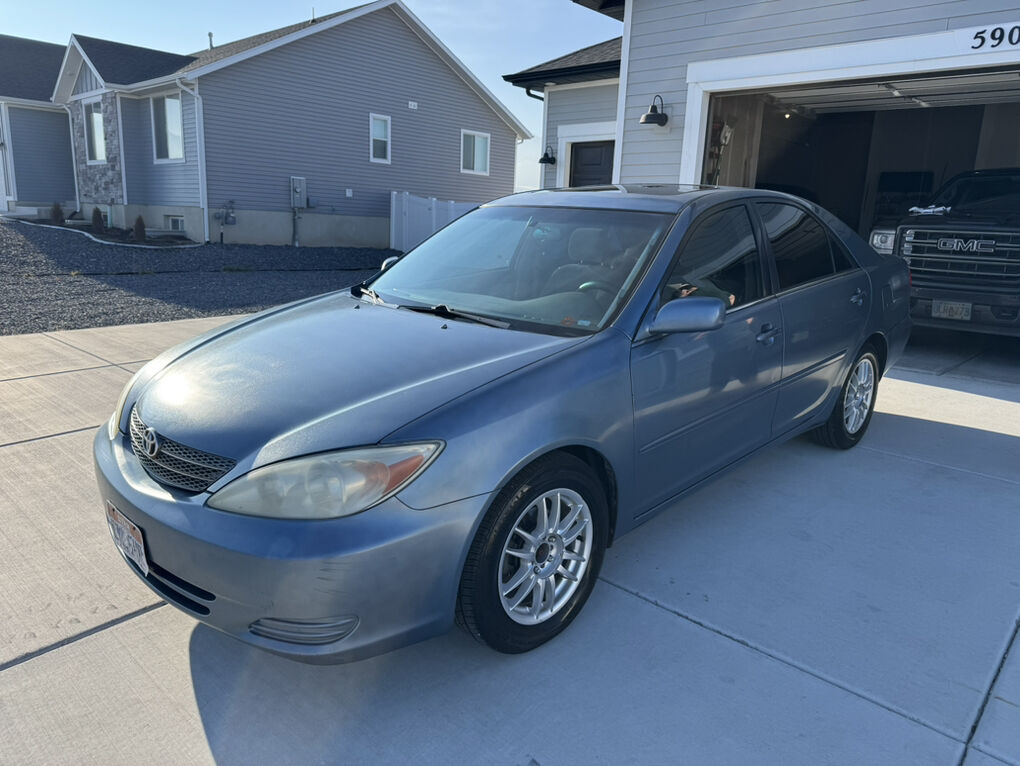 2002 TOYOTA CAMRY LE