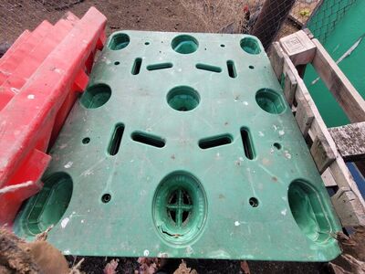 Plastic pallets