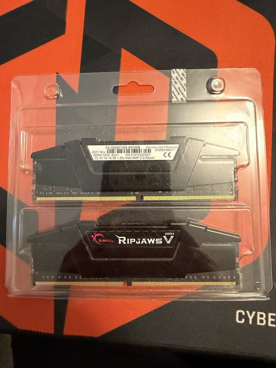 G.SKILL Ripjaws V 16GB (2x8GB) DDR4 3200MHz CL16 Desktop Memory Kit F4-3200C16S-8GVKB