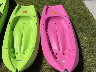 Lifetime Kayaks: 2 Youth Wave 6ft (Green & Pink) - With Paddles
