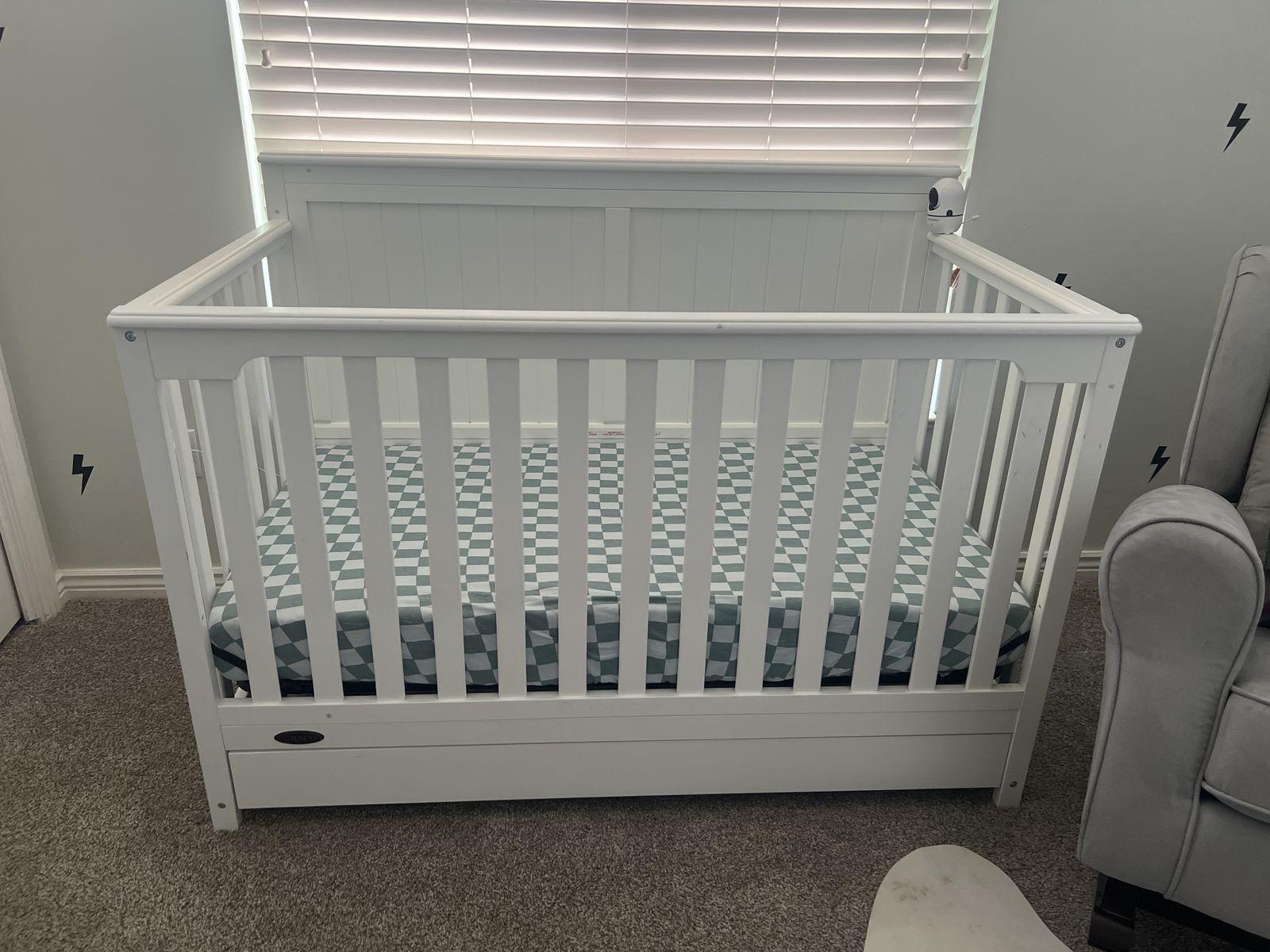 5-in- 1 convertible crib
