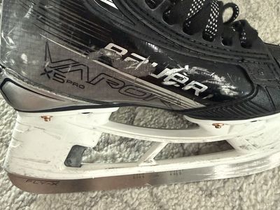 Bauer Vapor X5 Pro Ice Hockey Skates - Black/Red, Senior, Used