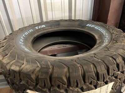 1 New BFGoodrich KO2 265/70R17 LRC 6 Ply Tire