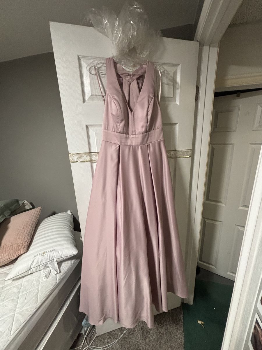 Beautiful dress with pockets