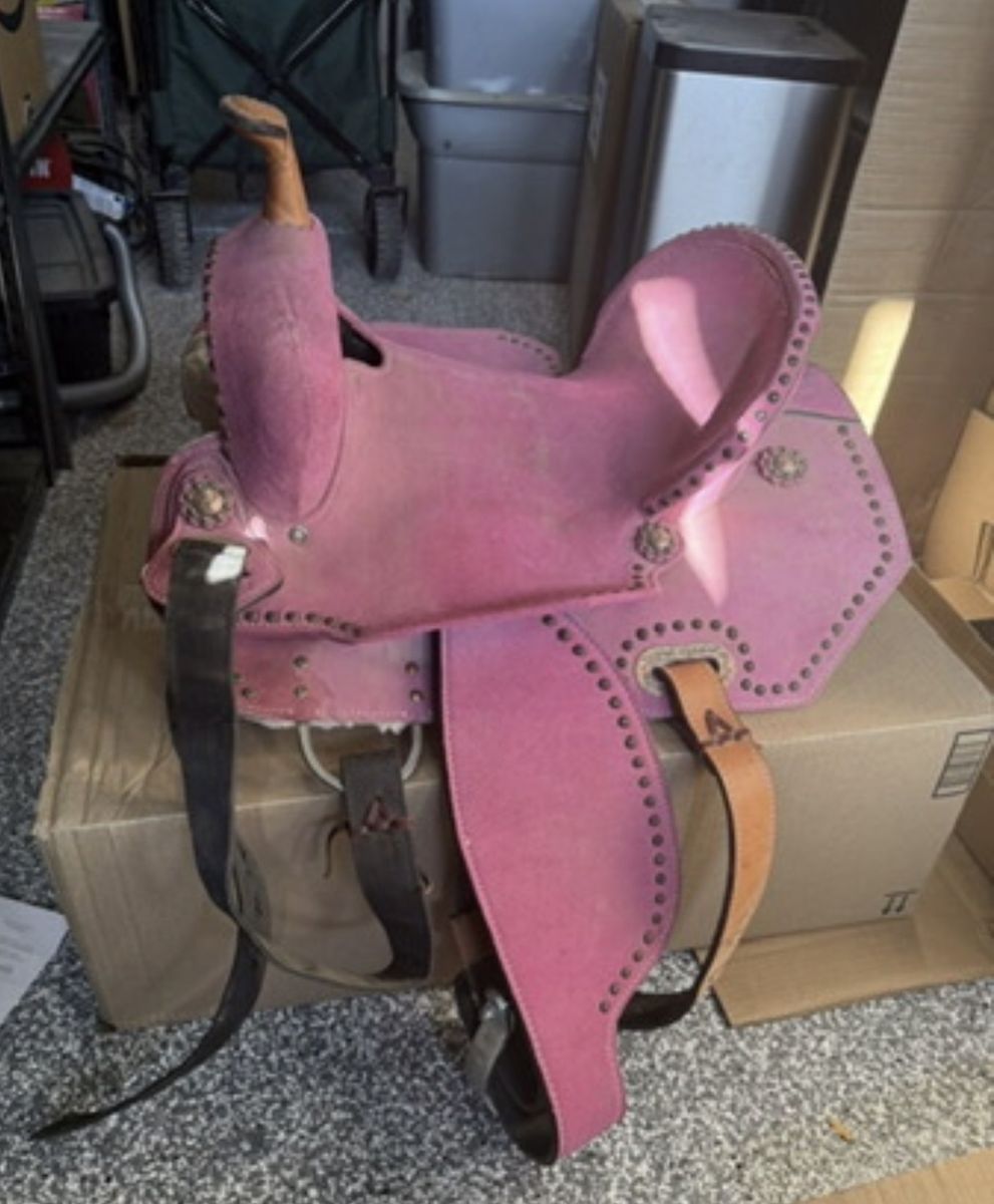 Pink Barrel Saddle