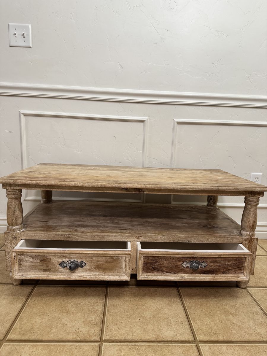 Farmhouse Shabby Chic Coffee Table