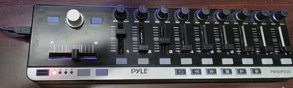 Portable Mini USB 9 Slim-Line Control MIDI Control