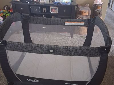 Graco Pack 'n Play Portable Playard Playpen Black Grey 801-577-2285