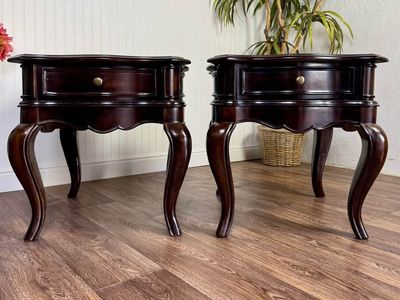 Vintage Queen Ann End Tables / Nightstands