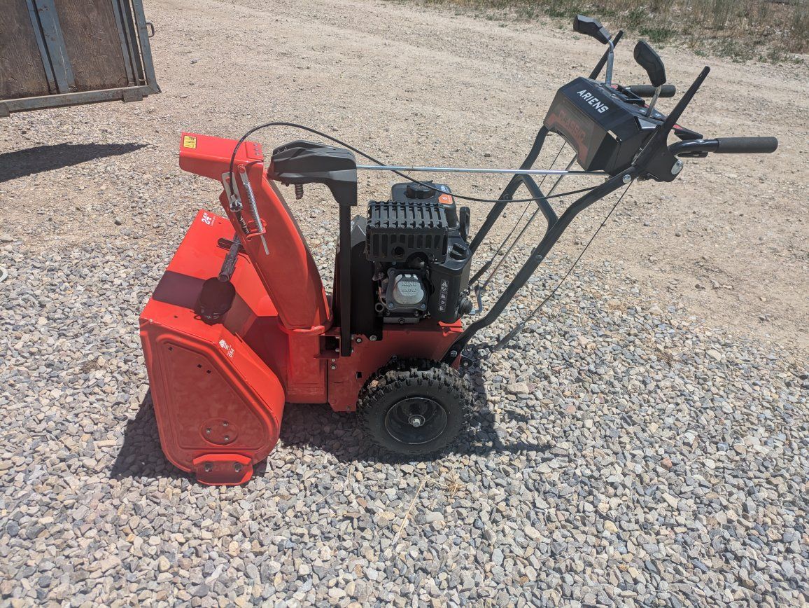 Ariens classic Series Snow blower brand new.
