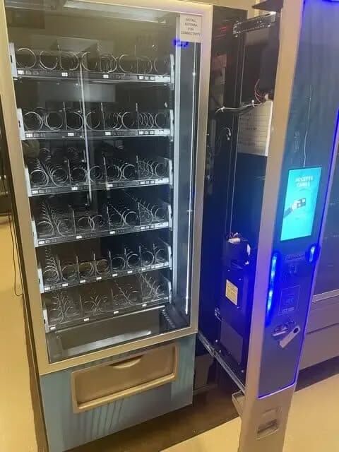 CRANE Merchant 4 Media Snack Vending Machine