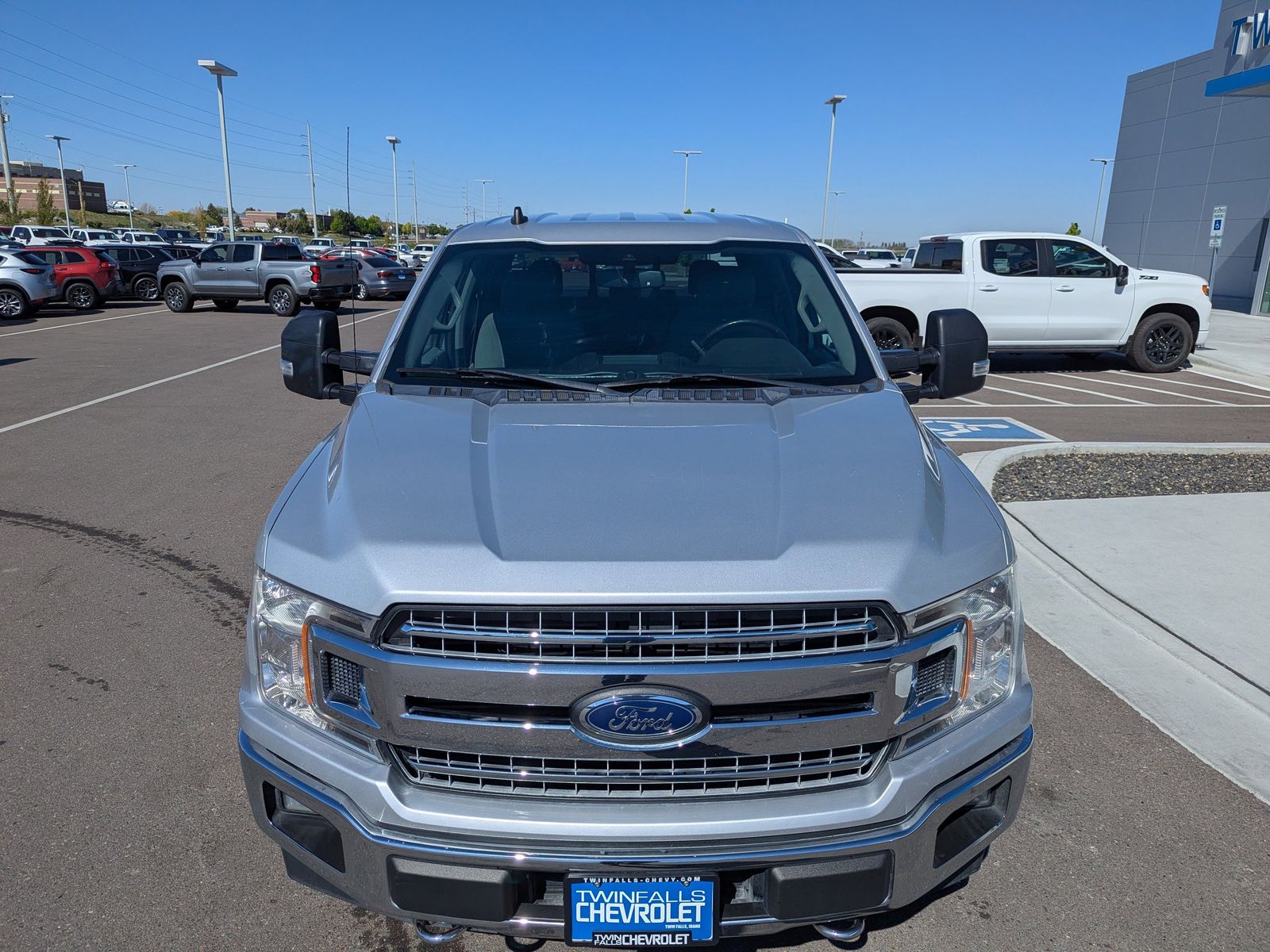 Main image 6