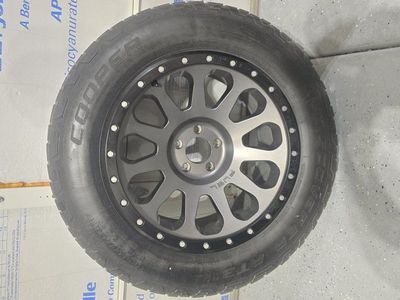 Fuel Vector D601 Wheels (Discontinued Gunmetal)