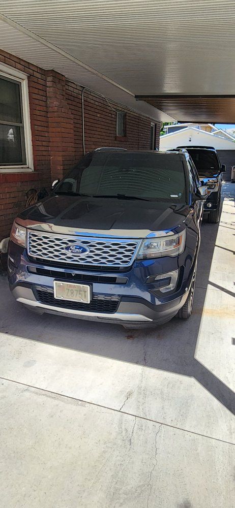 2017 Ford Explorer Platinum