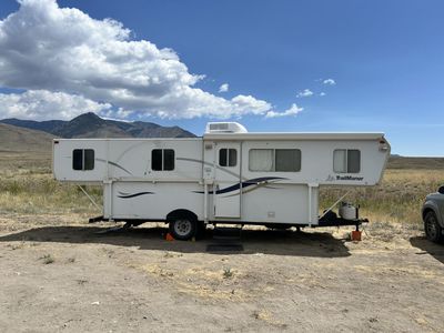 Rare lightweight hard sided pop up collapsible camper trailer