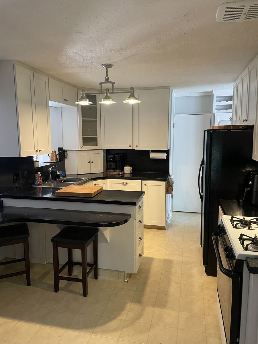 Complete kitchen 1,000 OBO