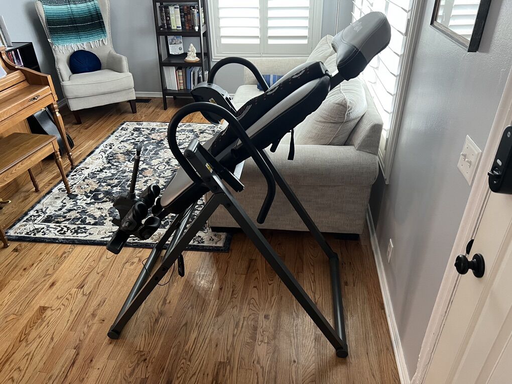 Innova Inversion Table