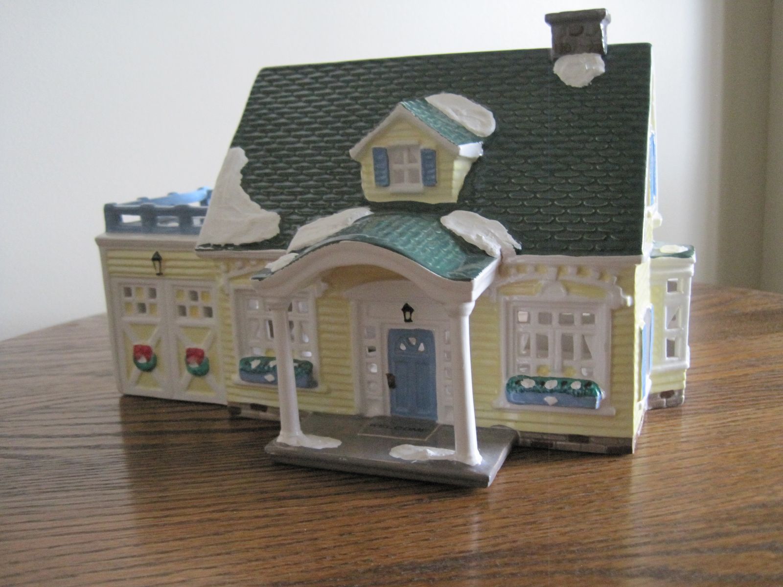 ORIGINAL SNOW VILLAGE NORTH CREEK COTAGE