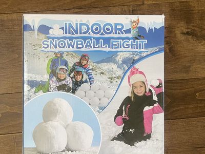 Indoor Snowball Fight - 116 Count