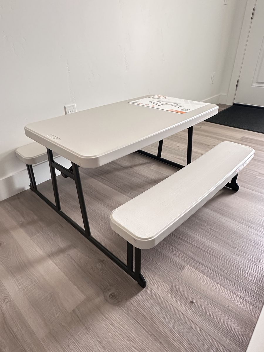 Kids Table