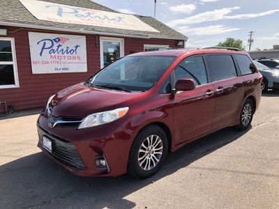 2018 Toyota Sienna XLE Premium 8-Passenger