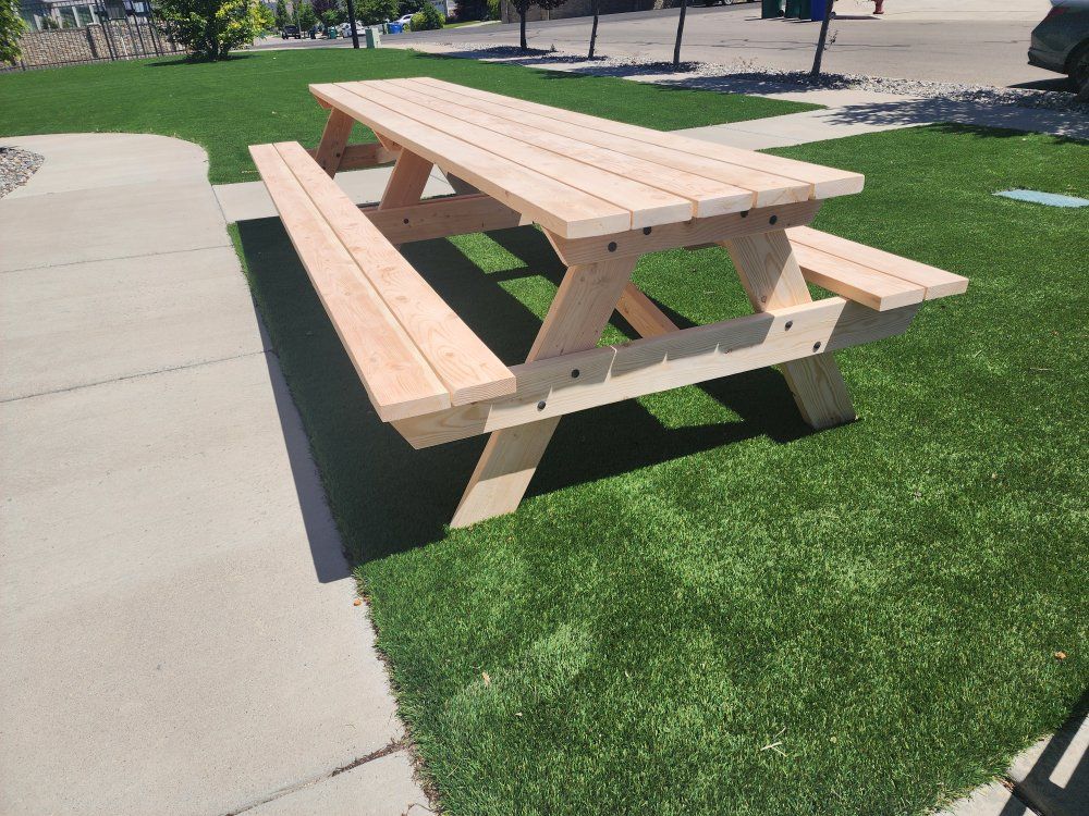HANDMADE PICNIC TABLES – BUILT TO LAST!